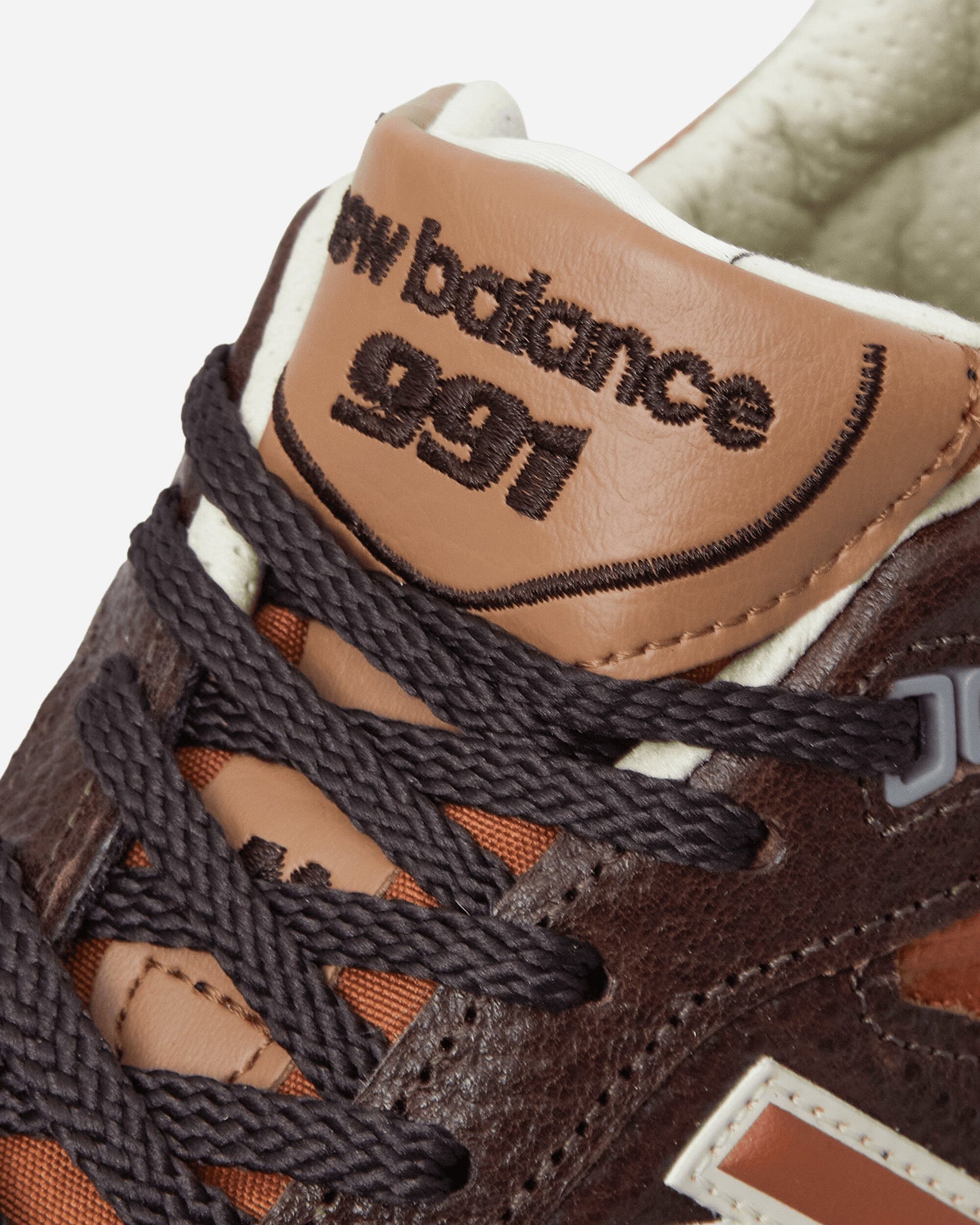 Made in UK 991v1 Sneakers Chocolate Plum / Caramel Cafe / Tan