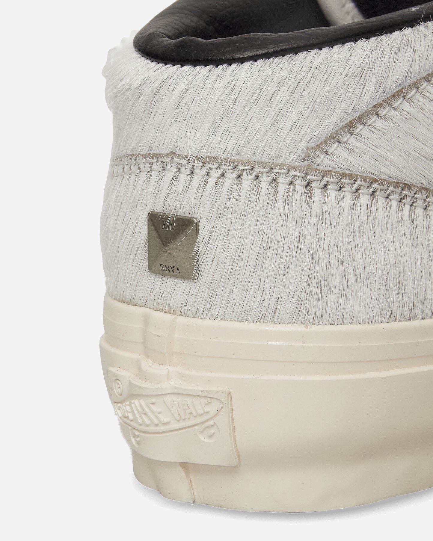Life is Unfair Half Cab 33 LX Pony Hair Sneakers Marshmallow / Black