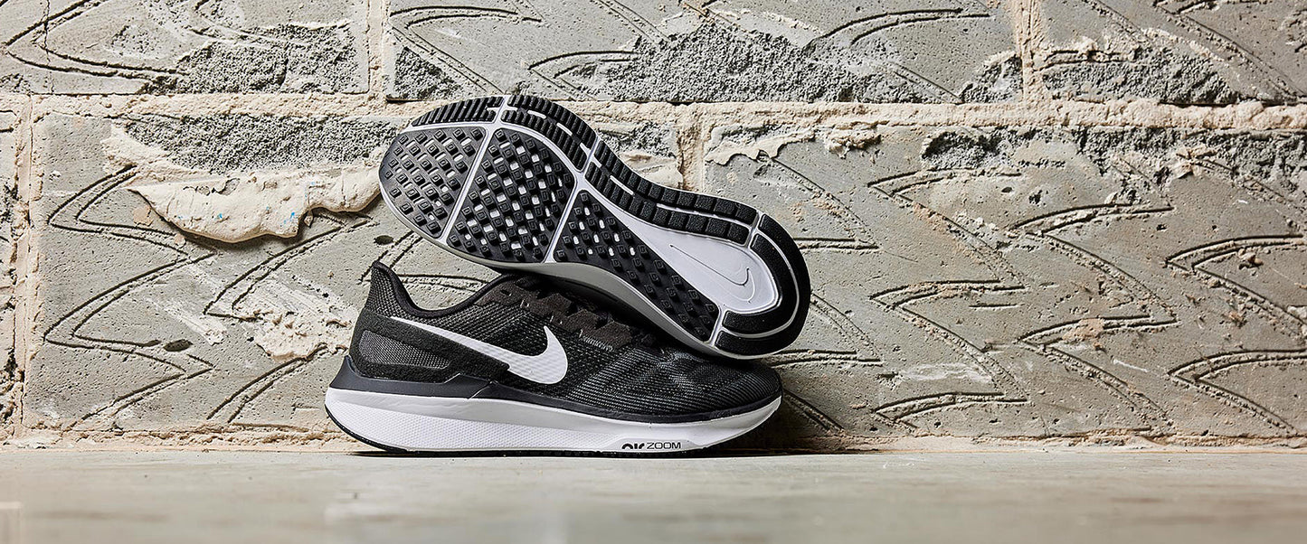 Nike Structure 25 - Black/White