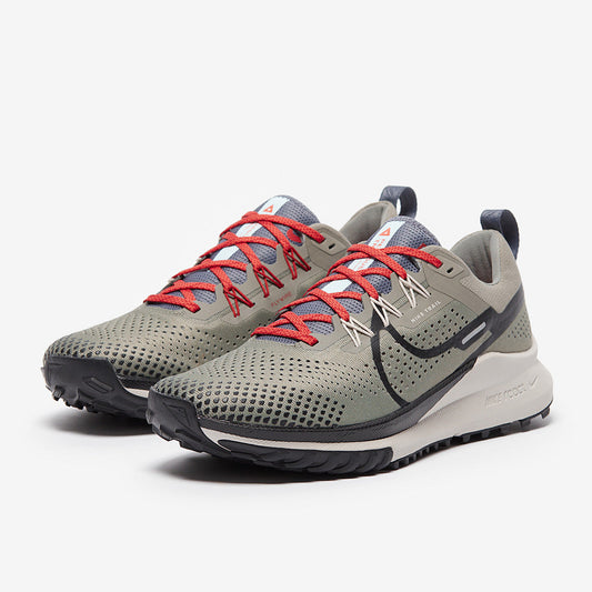 Nike Pegasus Trail 4