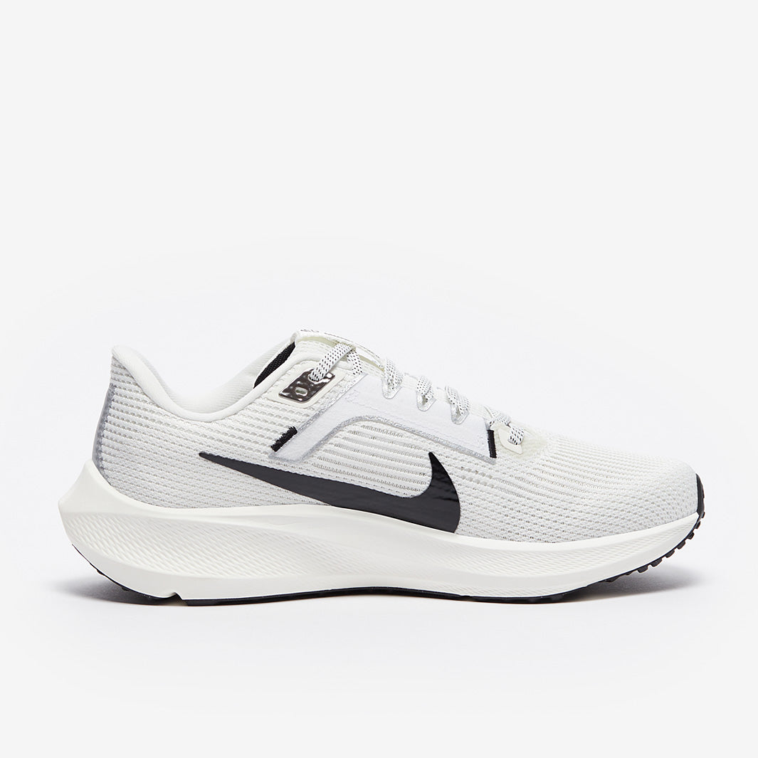 Nike Womens Pegasus 40