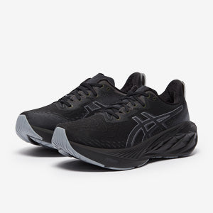ASICS Novablast 4