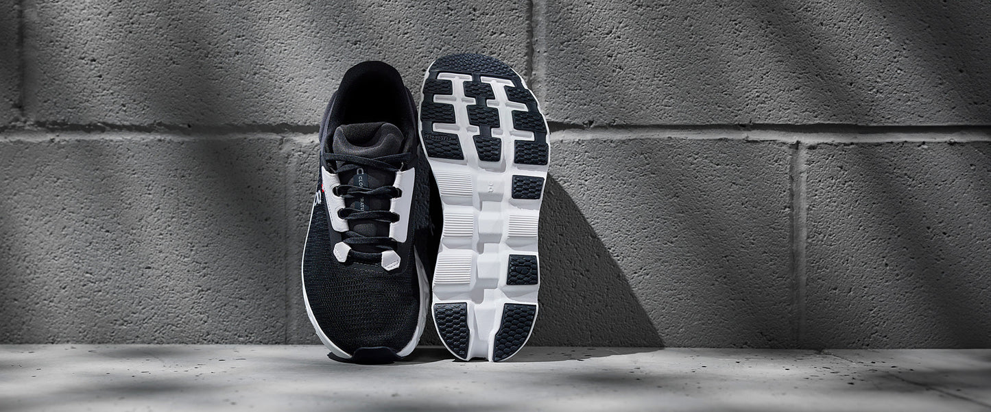 On Womens Cloudstratus 3
