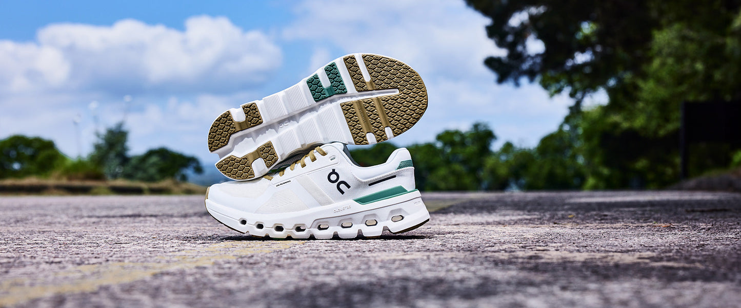 On Womens Cloudrunner 2