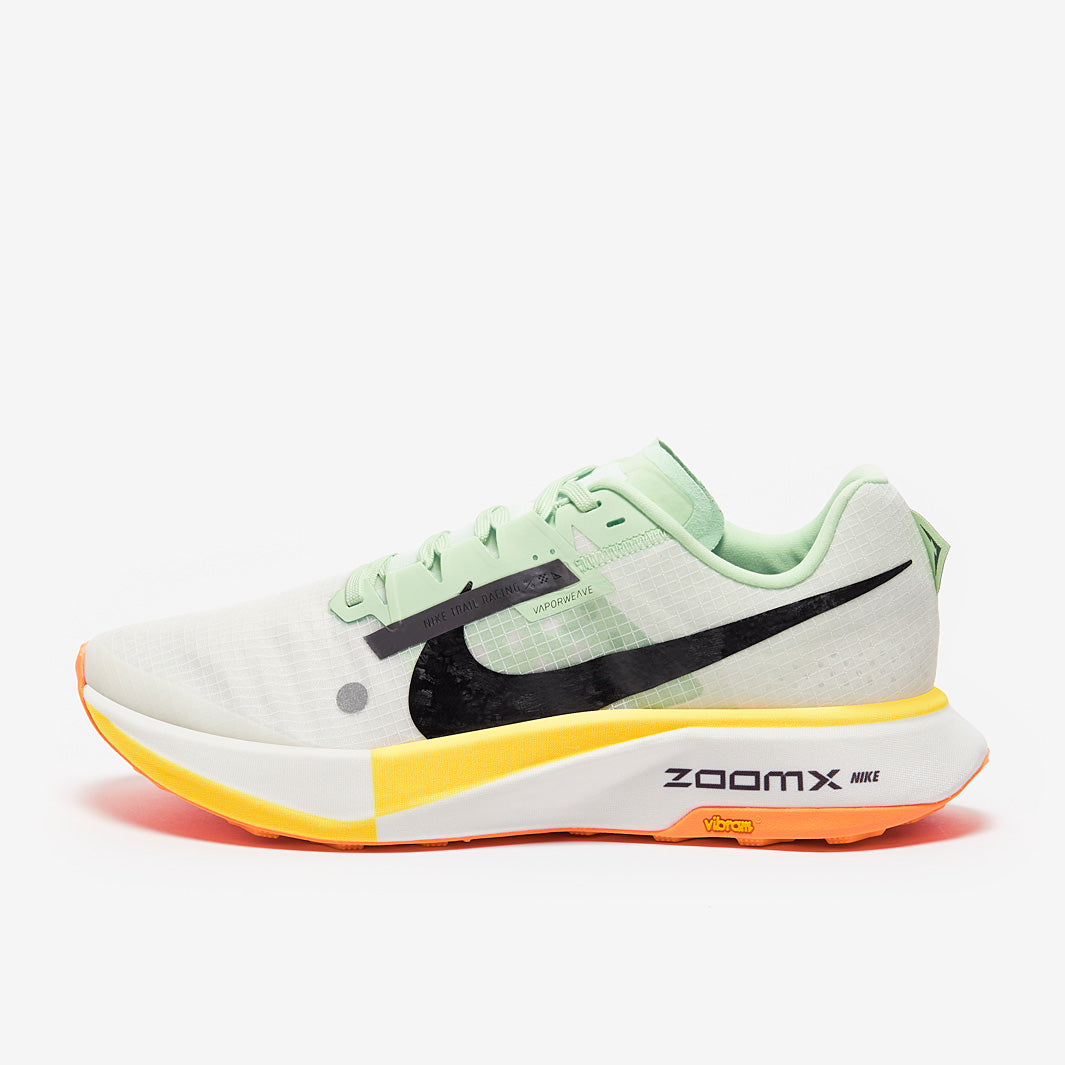 Nike Ultrafly - Summit White/Black