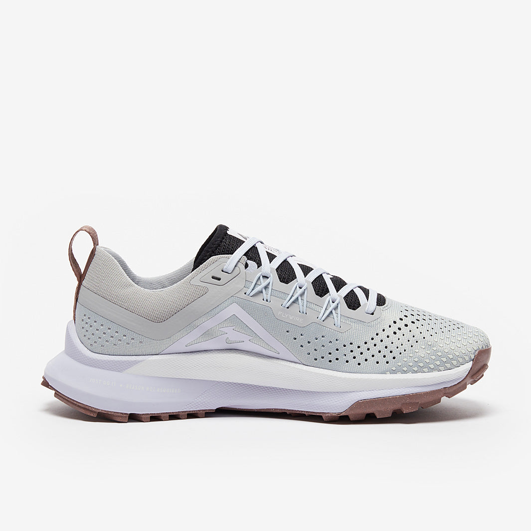 Nike Womens Pegasus Trail 4 - Lt Smoke Grey/White-Black