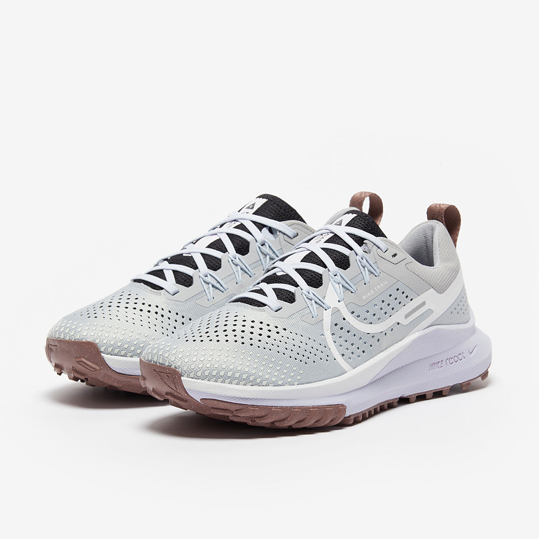 Nike Womens Pegasus Trail 4 - Lt Smoke Grey/White-Black