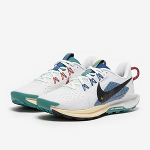Nike Womens Pegasus Trail 5 - White/Black-Court Blue