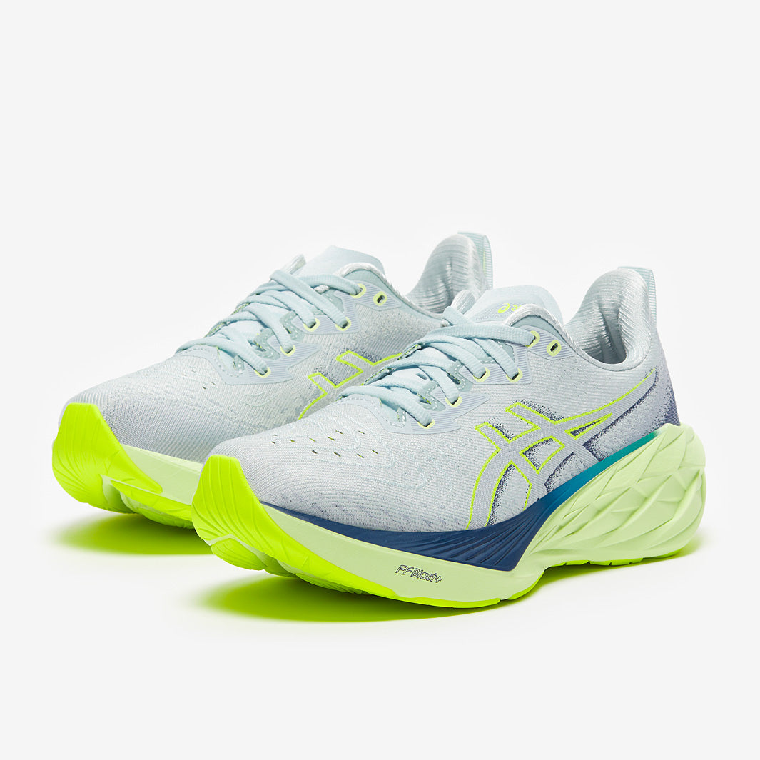 ASICS Womens Novablast 4