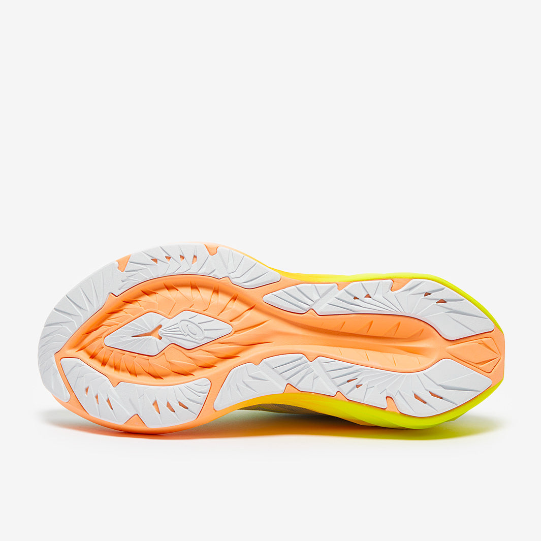 ASICS Womens Novablast 4 Paris