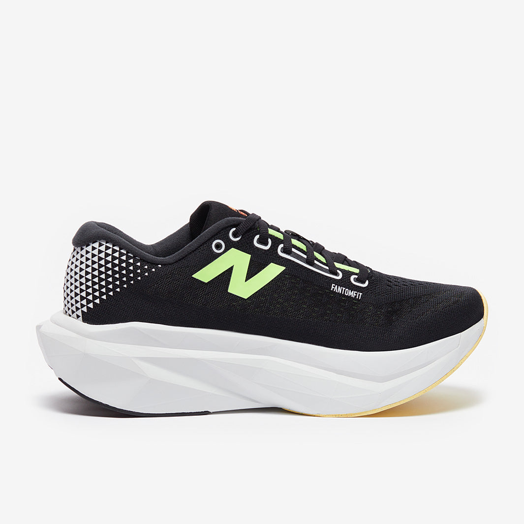 New Balance FuelCell SuperComp Trainer v3