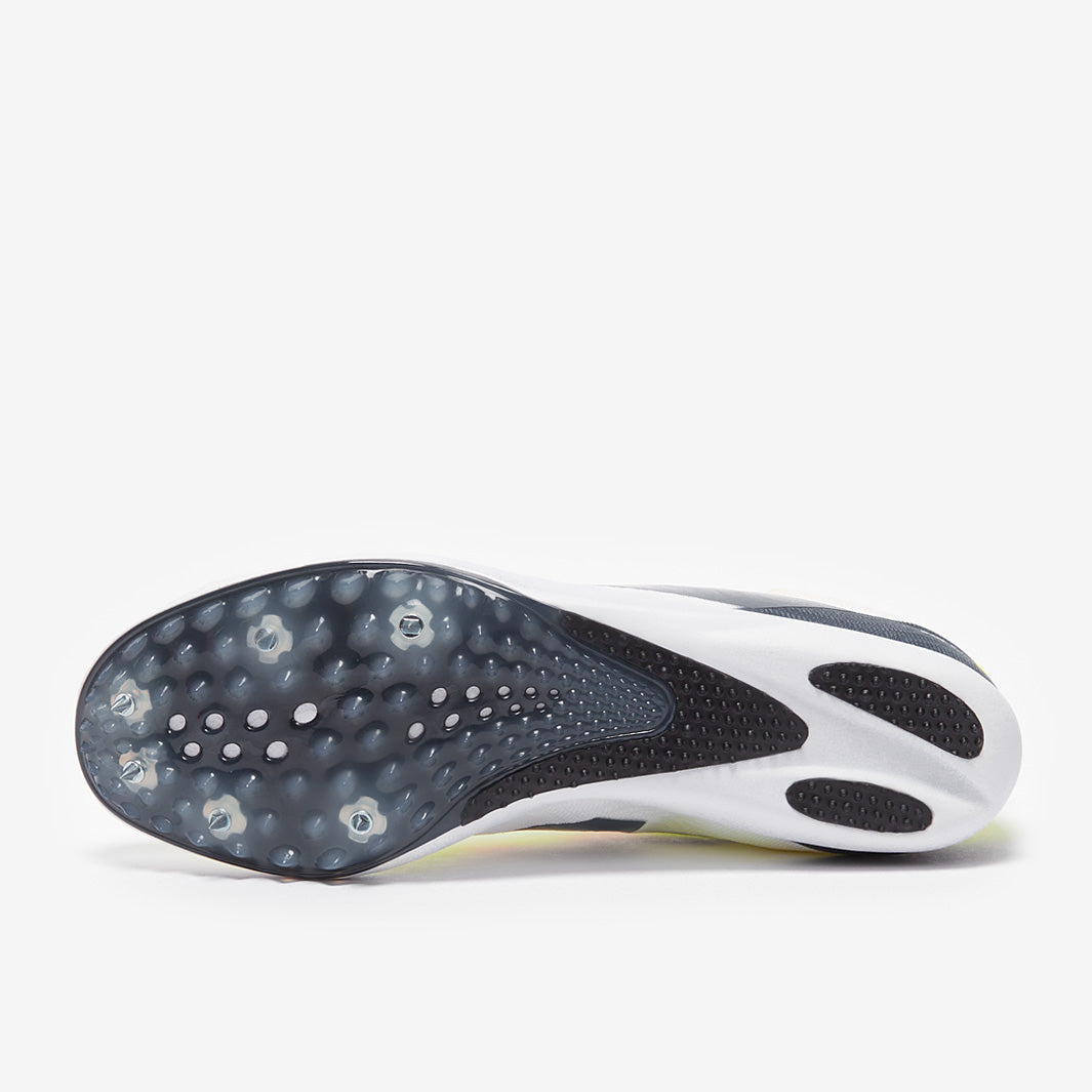 New Balance FuelCell MD500 v9