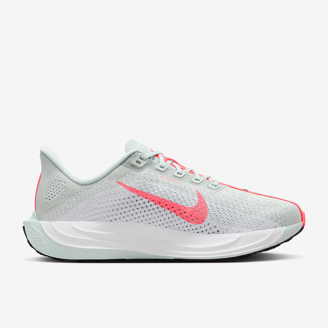 Nike Womens Pegasus Plus