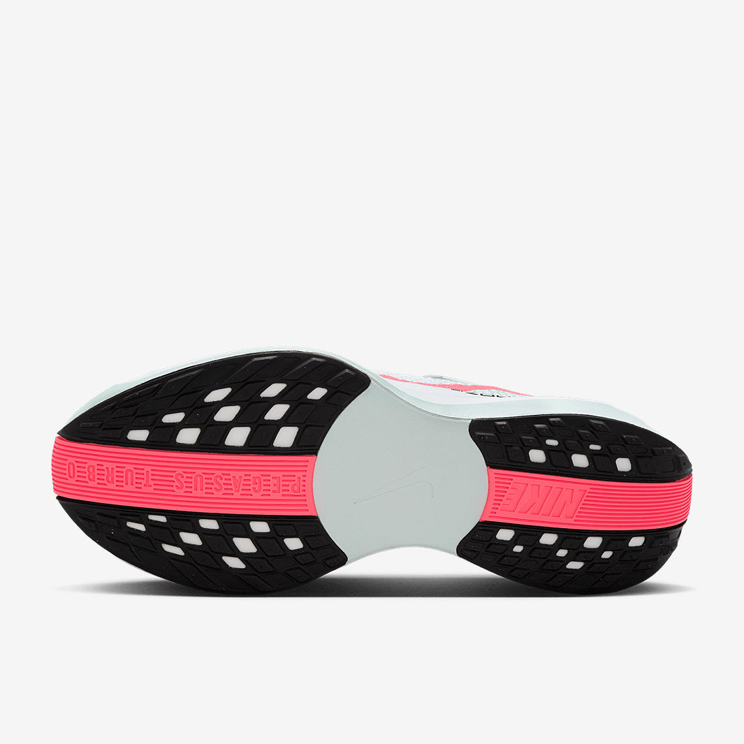 Nike Womens Pegasus Plus