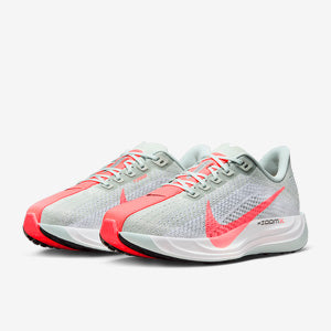Nike Womens Pegasus Plus