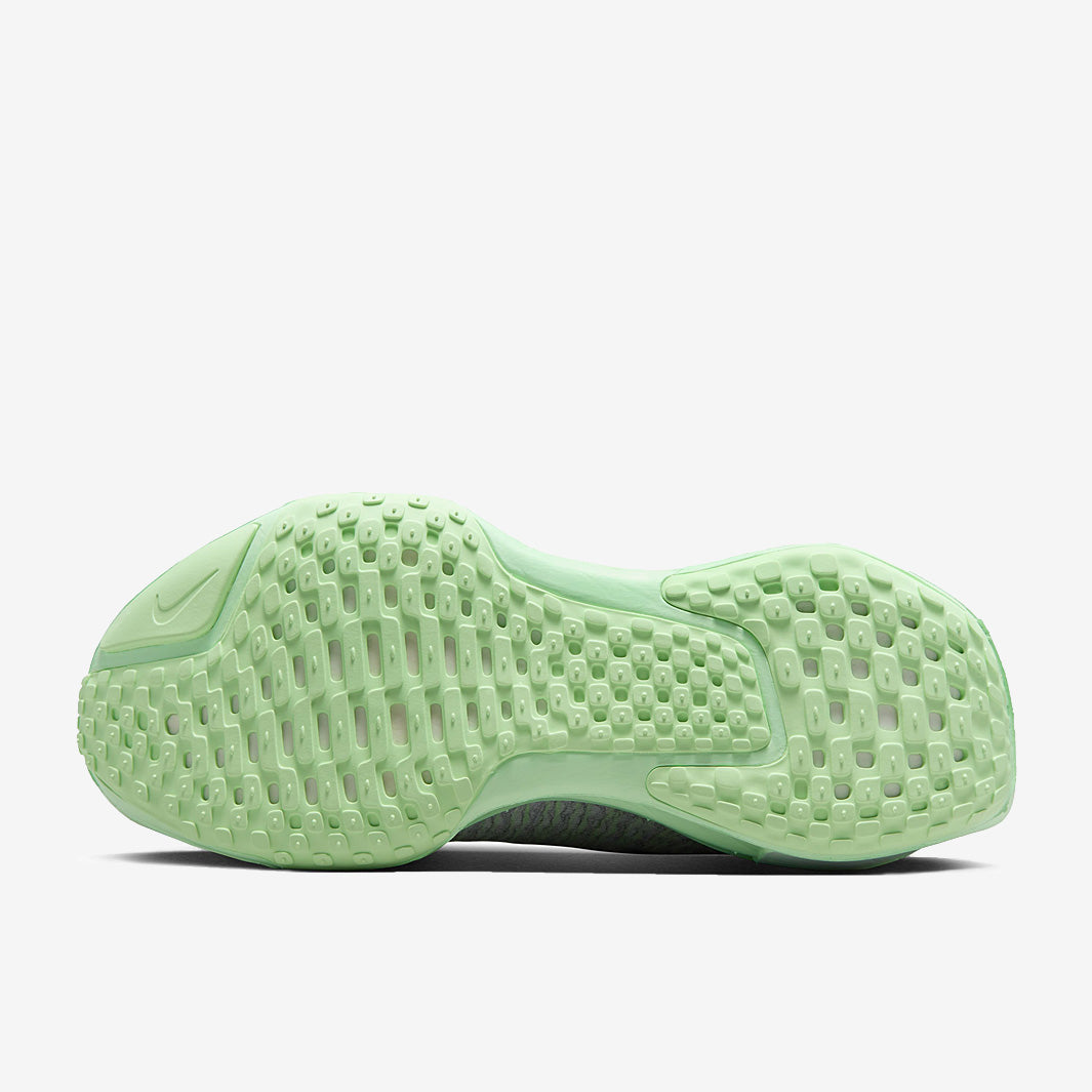 Nike Womens Invincible 3 - Pure Platinum/Dark Obsidian
