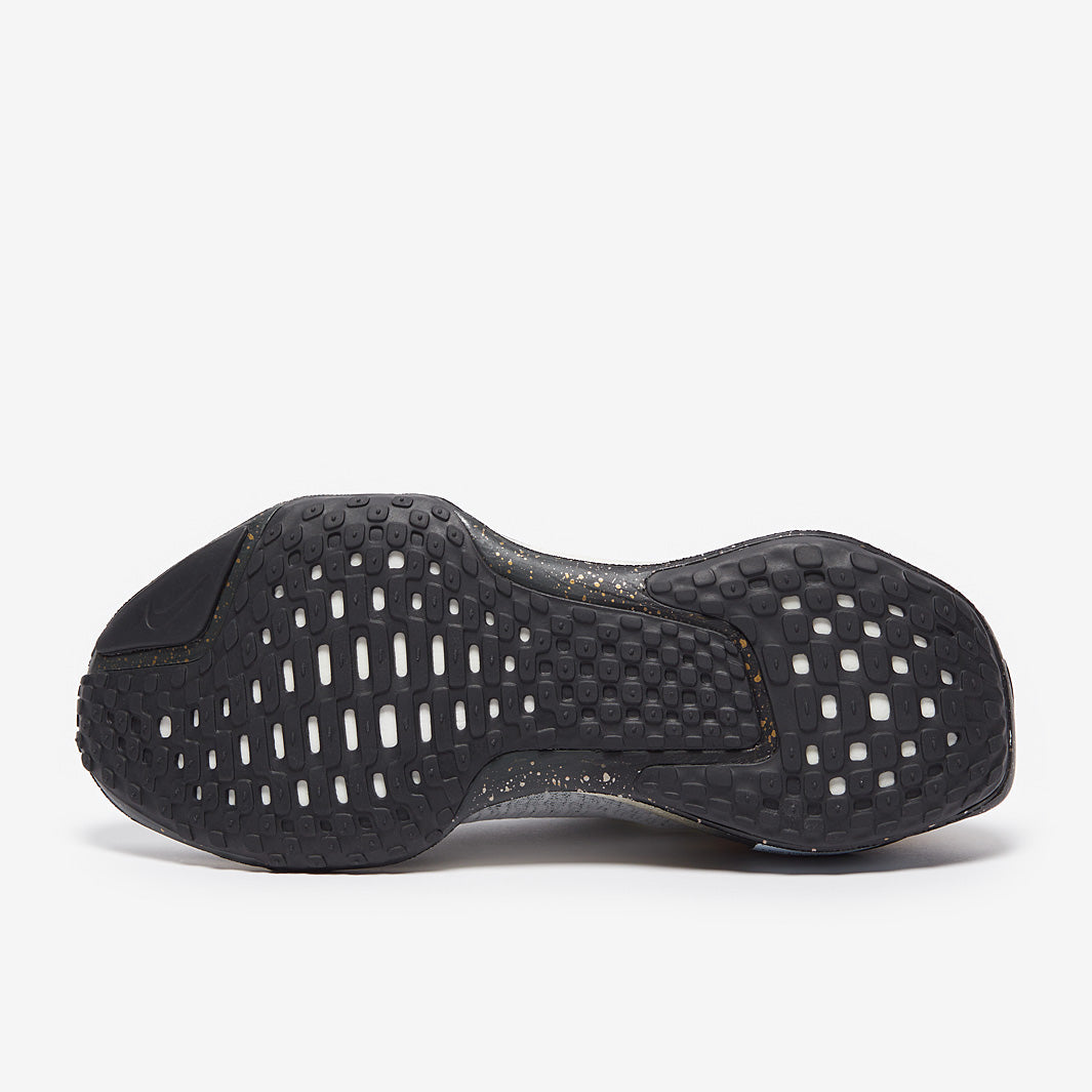 Nike Invincible 3 Premium