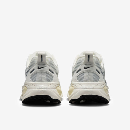 Nike Womens Vomero 18