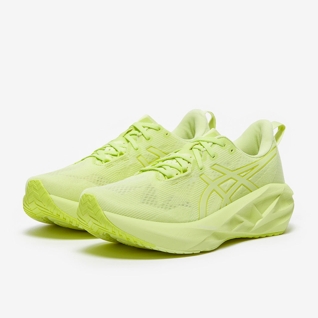 Asics Novablast 5 Lite-Show