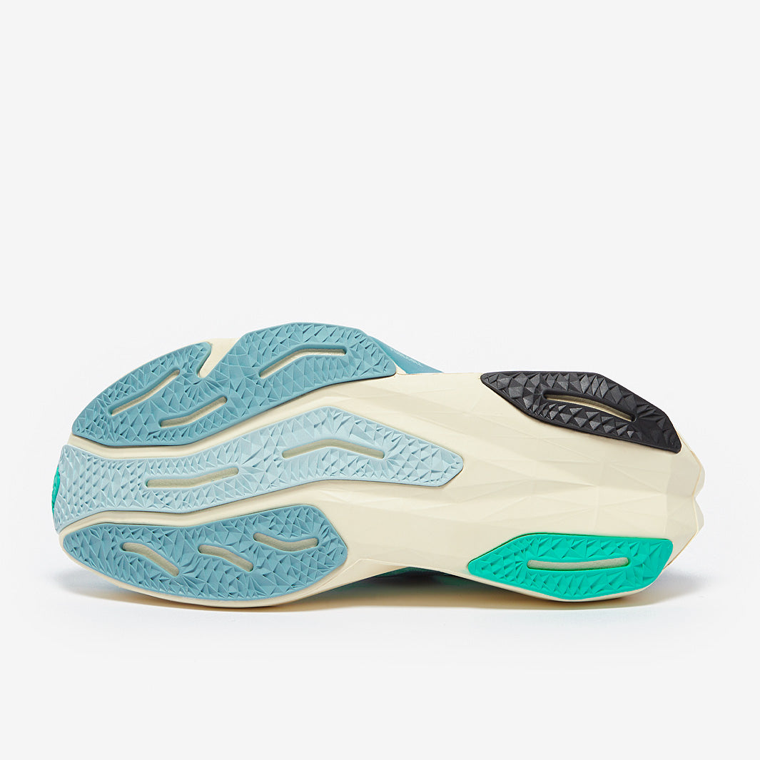 New Balance Womens FuelCell Rebel v4