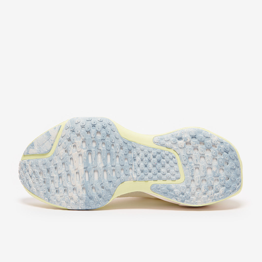 Nike Womens Invincible 3