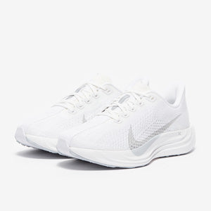Nike Womens Pegasus Plus
