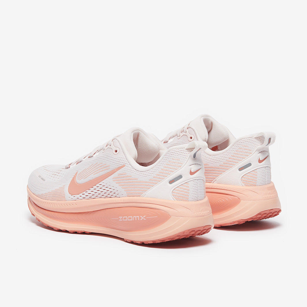 Nike Womens Vomero 18