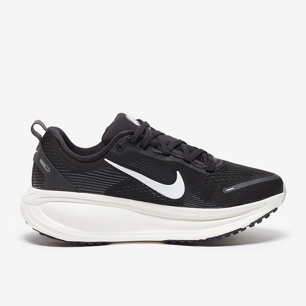 Nike Womens Vomero 18