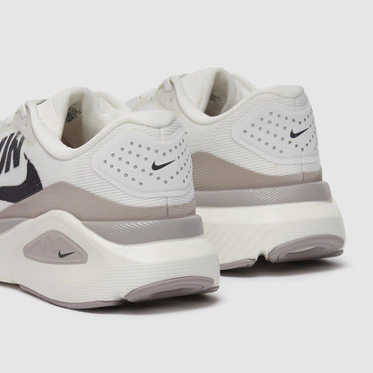 Nike Structure 26