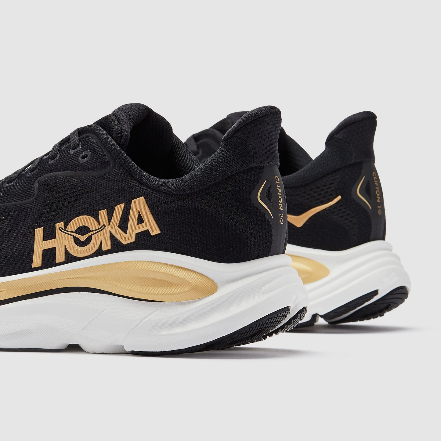 Hoka Clifton 10
