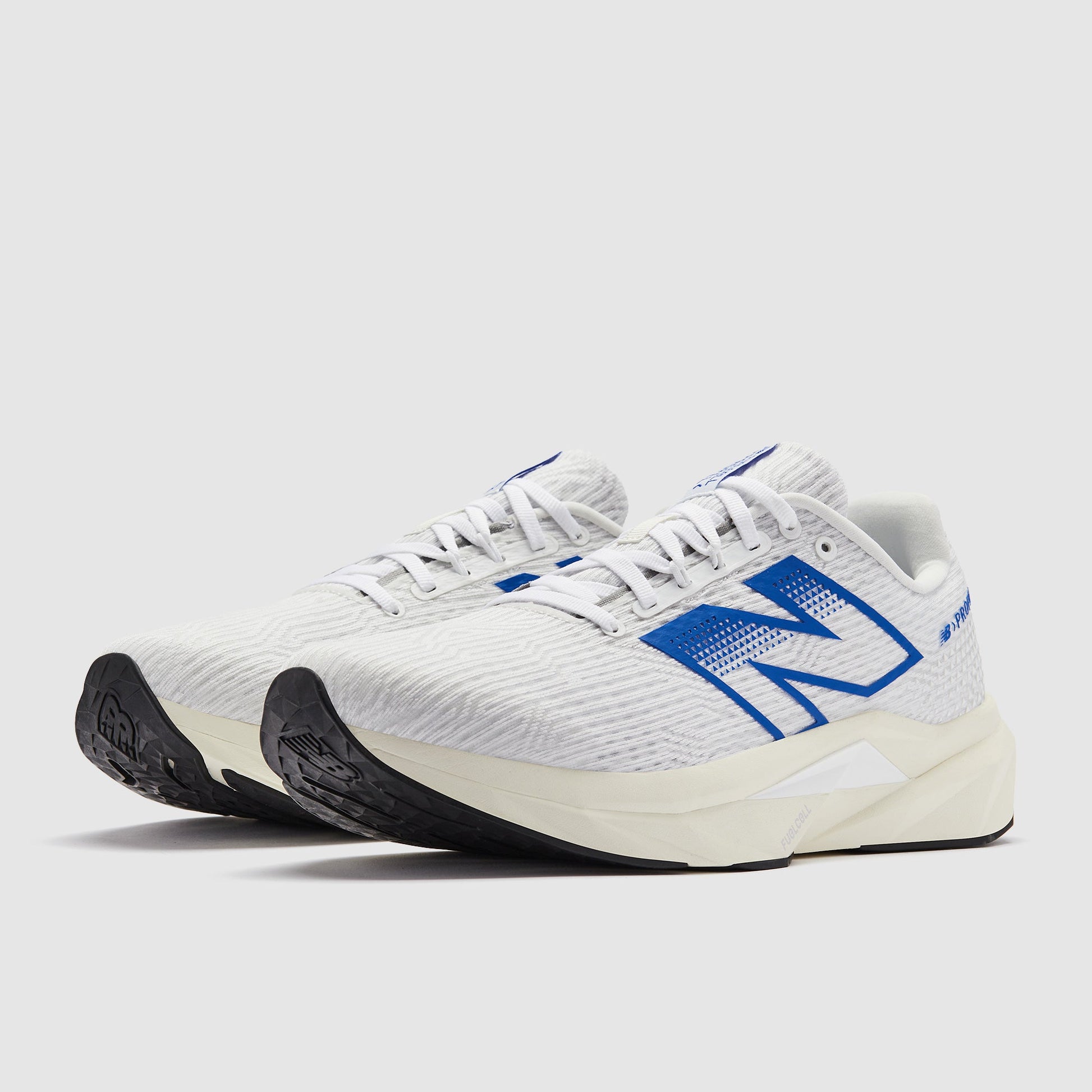 New Balance FuelCell Propel v5