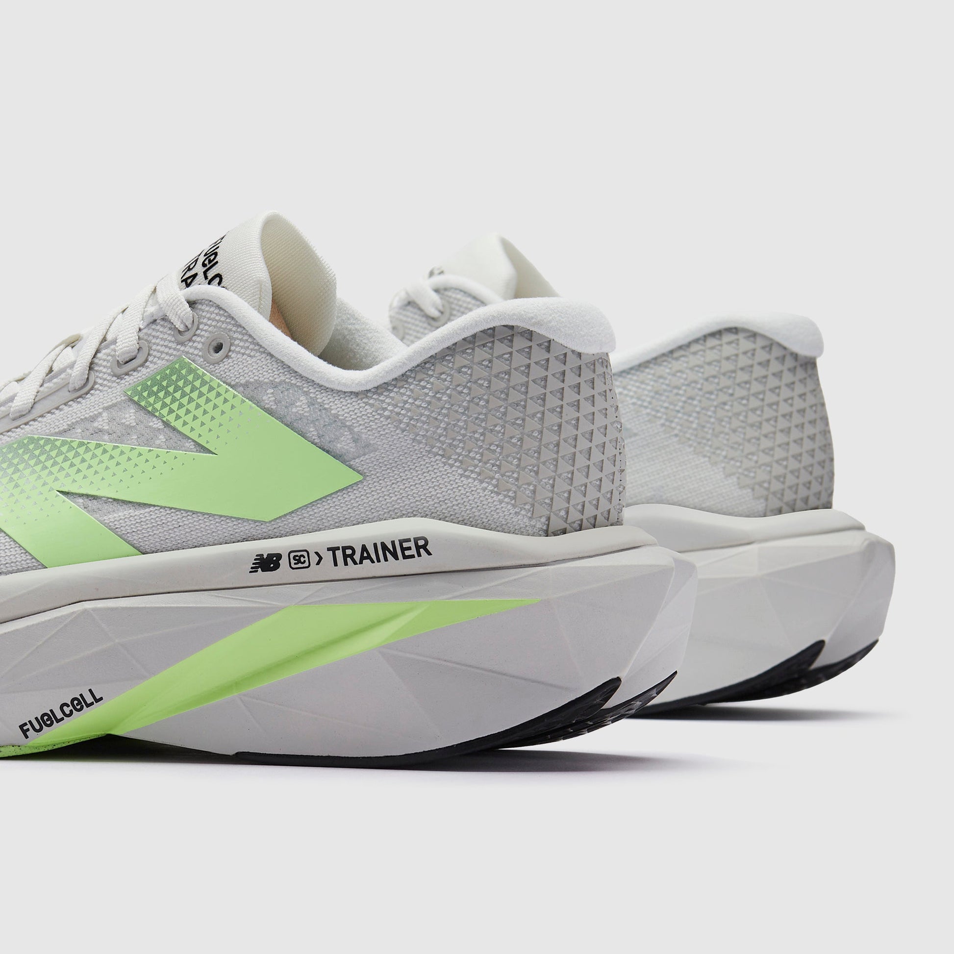New Balance FuelCell Supercomp Trainer v3