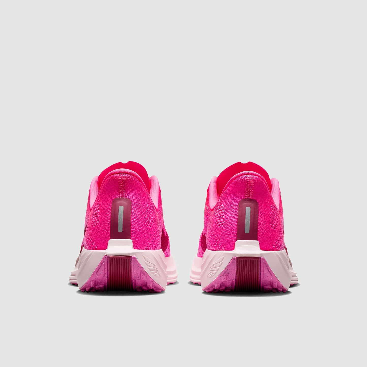 Nike Womens Pegasus Plus
