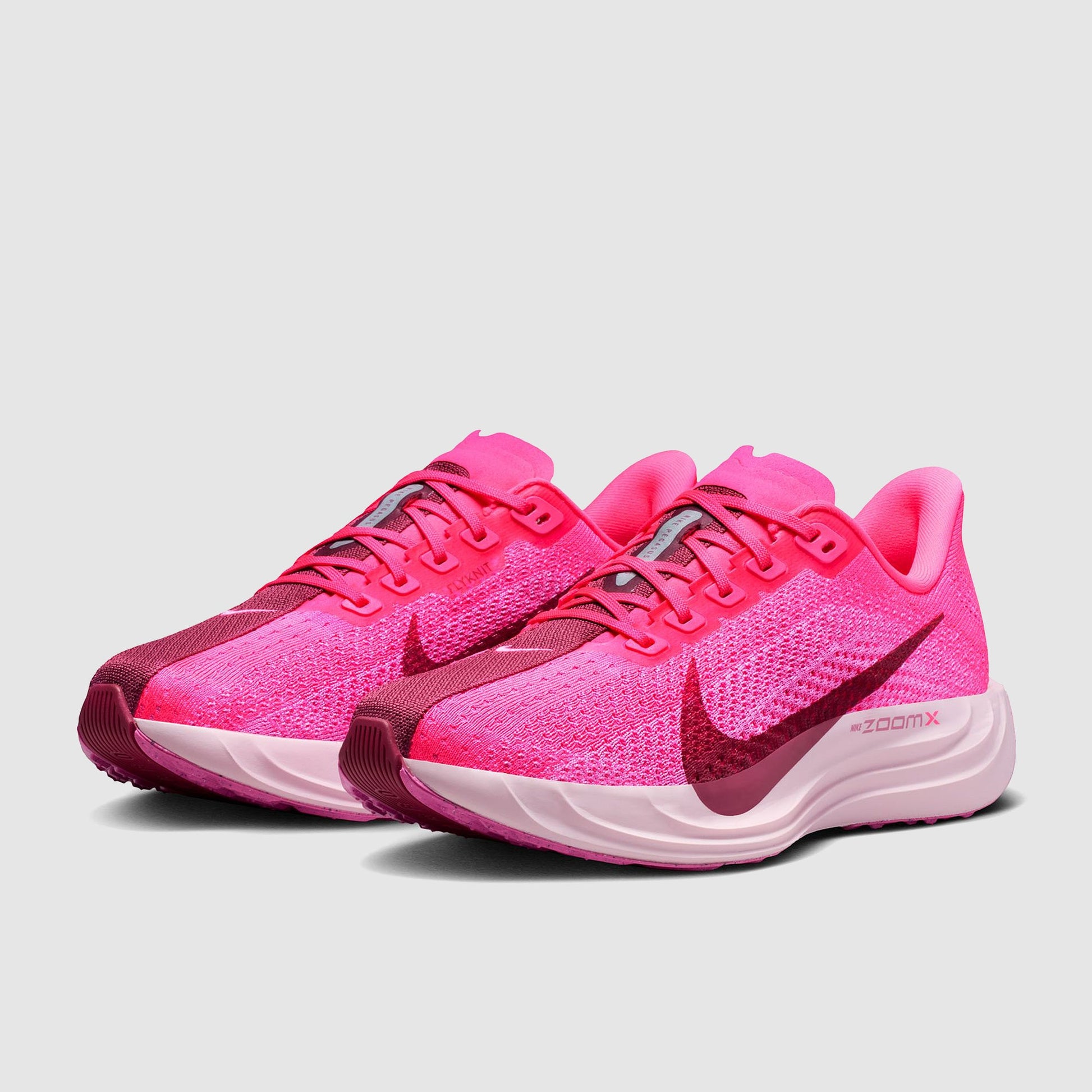 Nike Womens Pegasus Plus