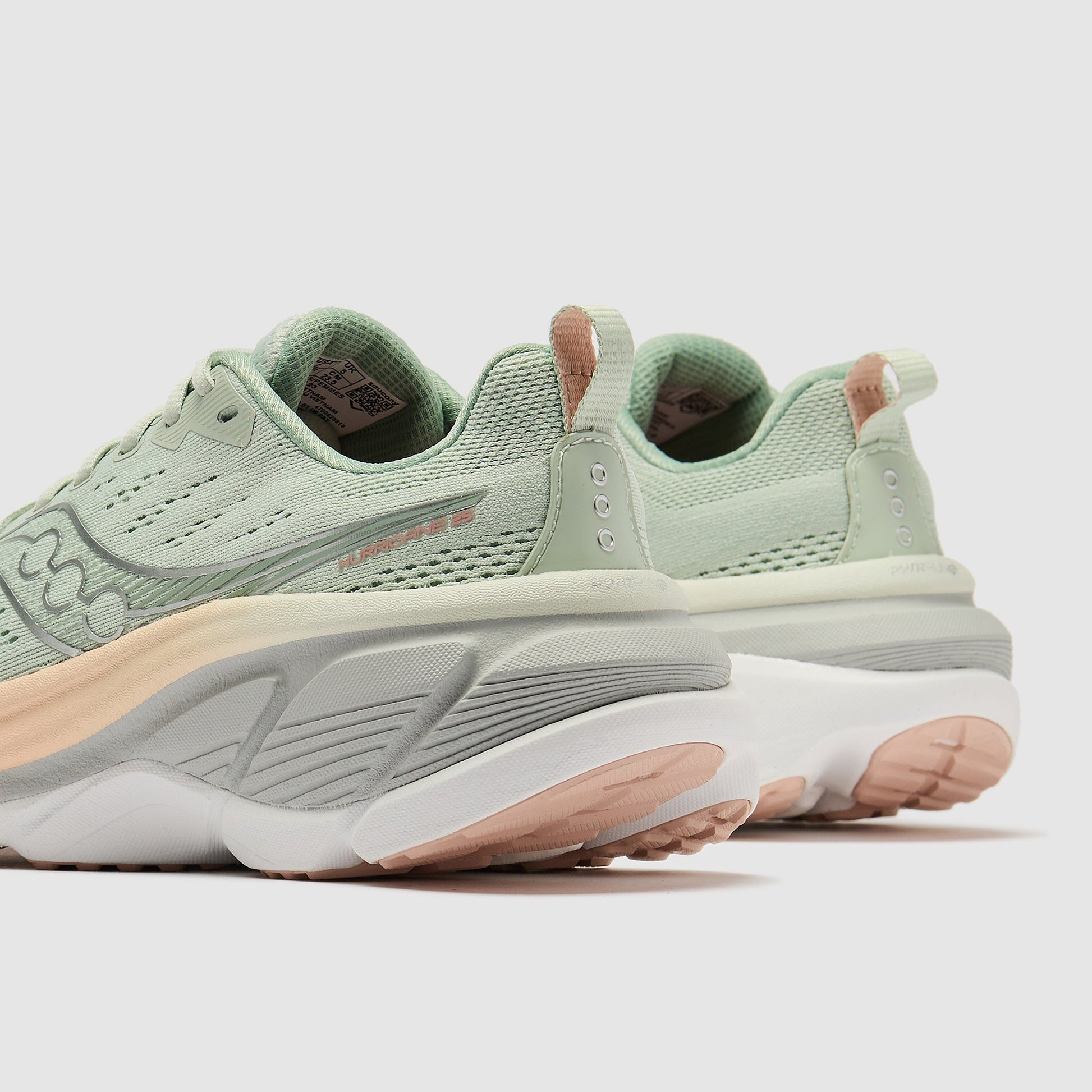 Saucony Womens Hurricane 25