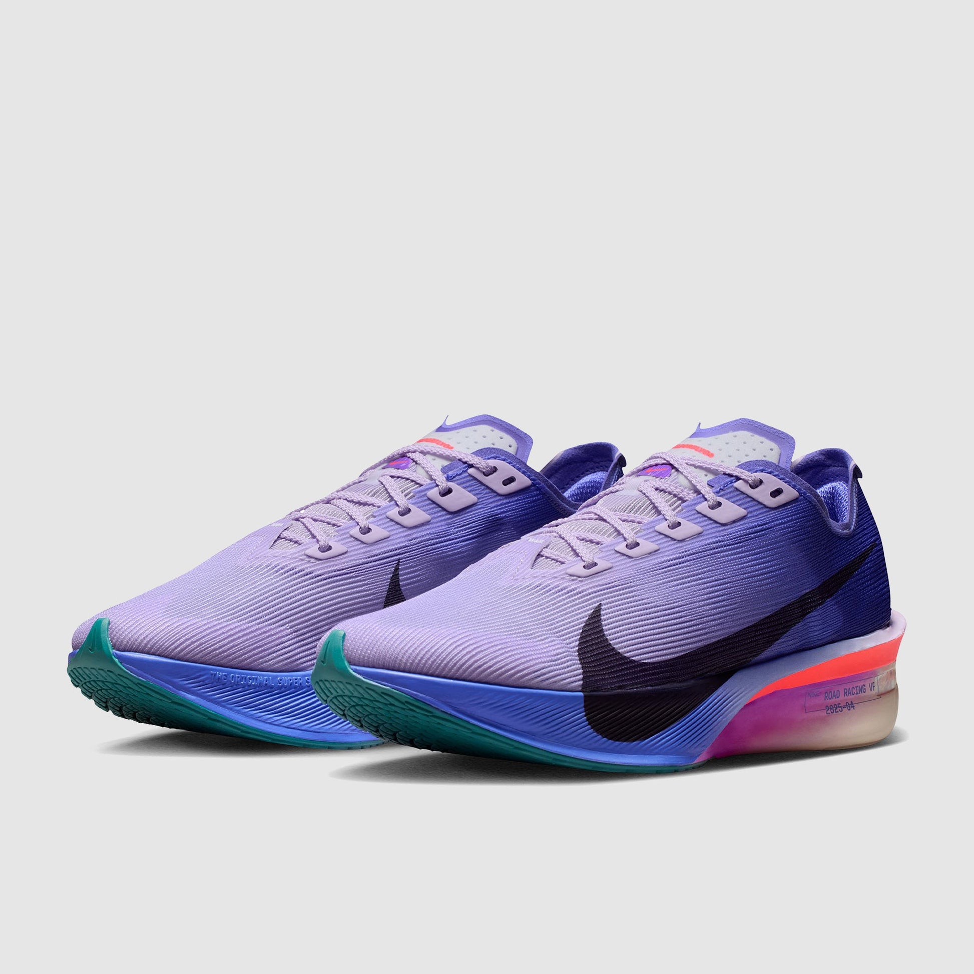 Nike Womens ZoomX Vaporfly Next% 4
