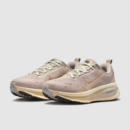 Nike Womens Vomero 18 SE
