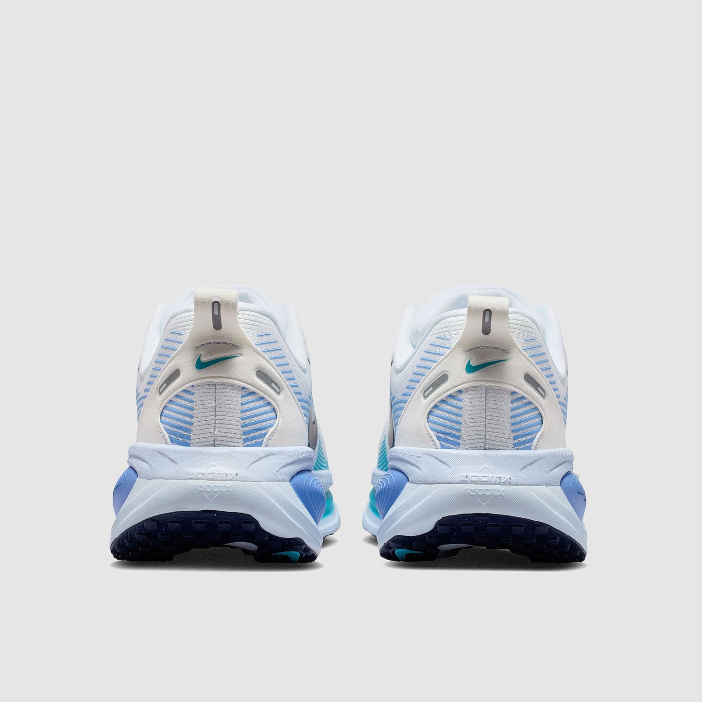 Nike Womens Vomero 18