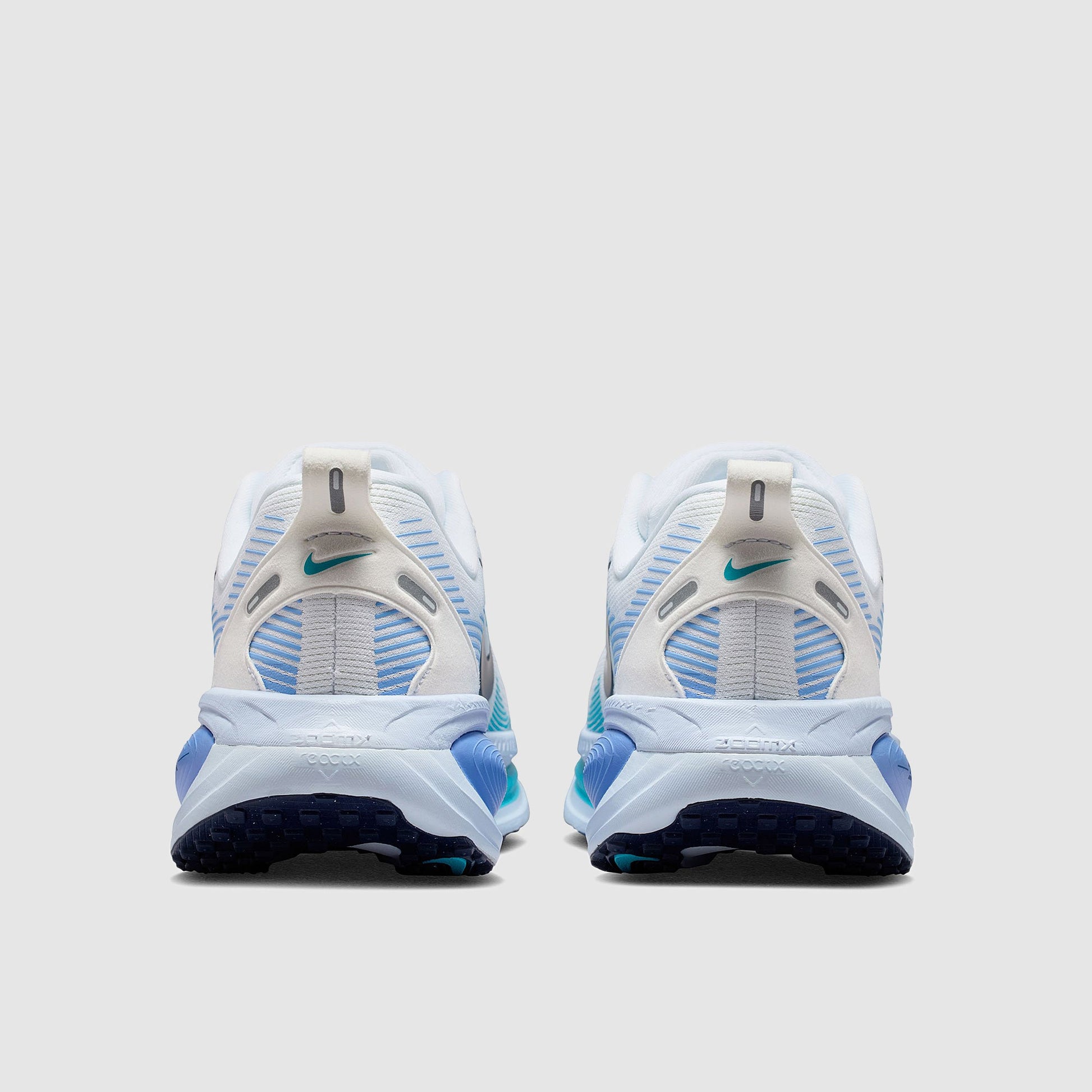 Nike Womens Vomero 18