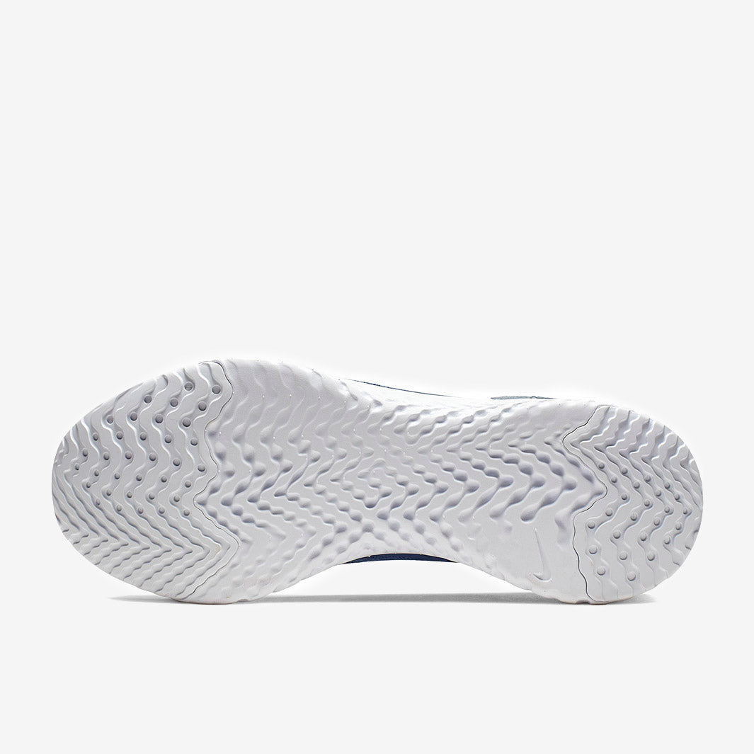 Nike Epic Phantom React