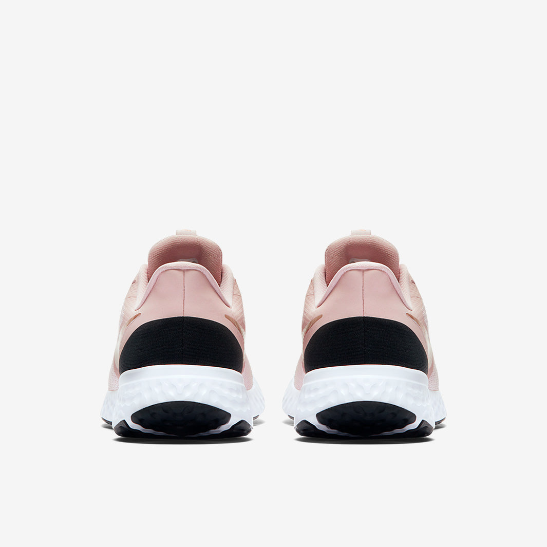 Nike Womens Revolution 5