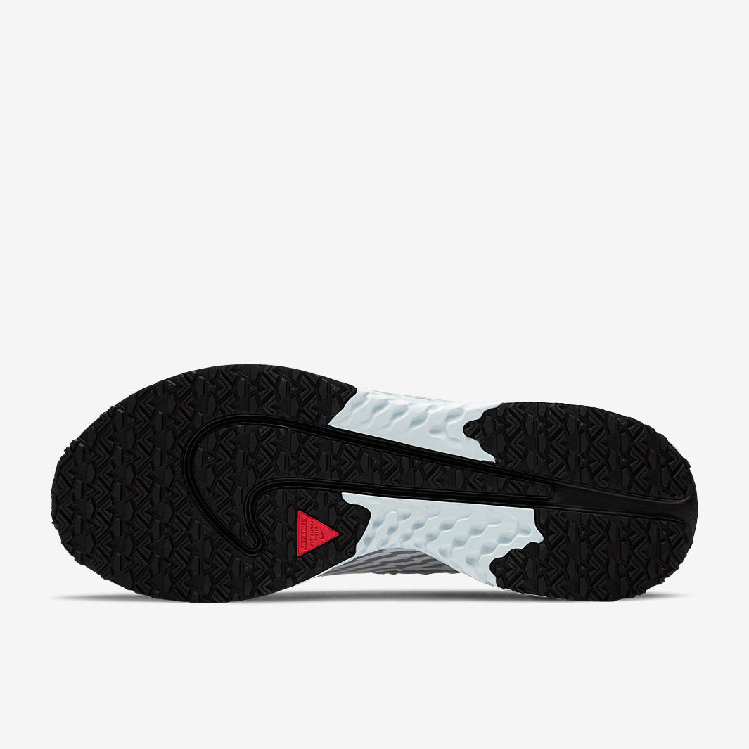 Nike Legend React 3 Shield
