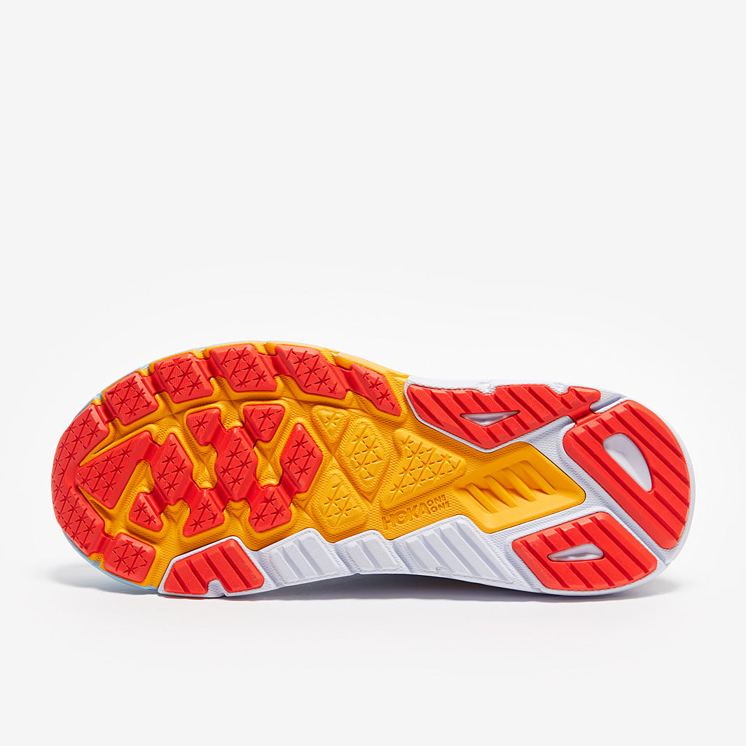 Hoka Arahi 6