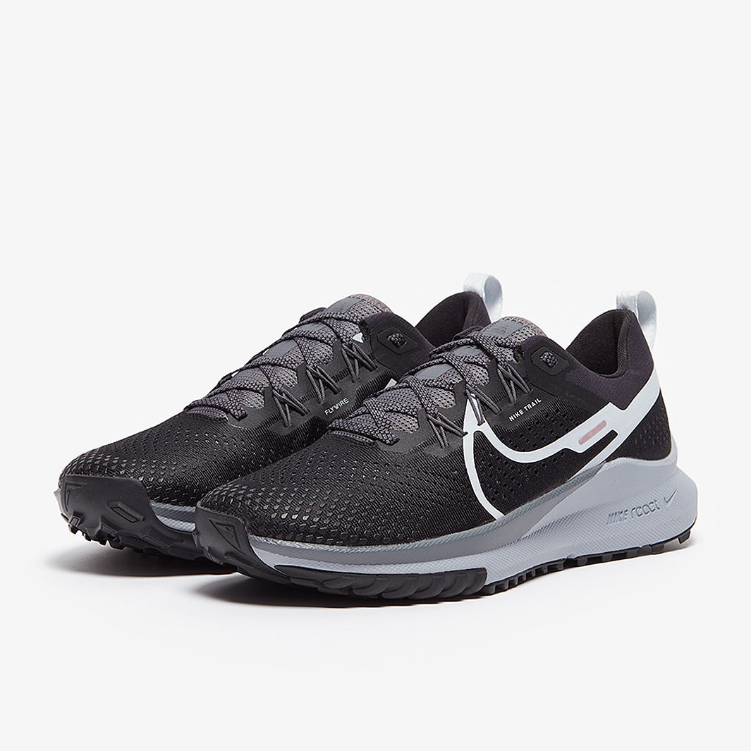 Nike Pegasus Trail 4 - Black/Aura-Dark Grey