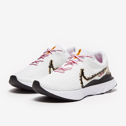 Nike Womens React Infinity Flyknit 3 - White/Black-Wheat Grass