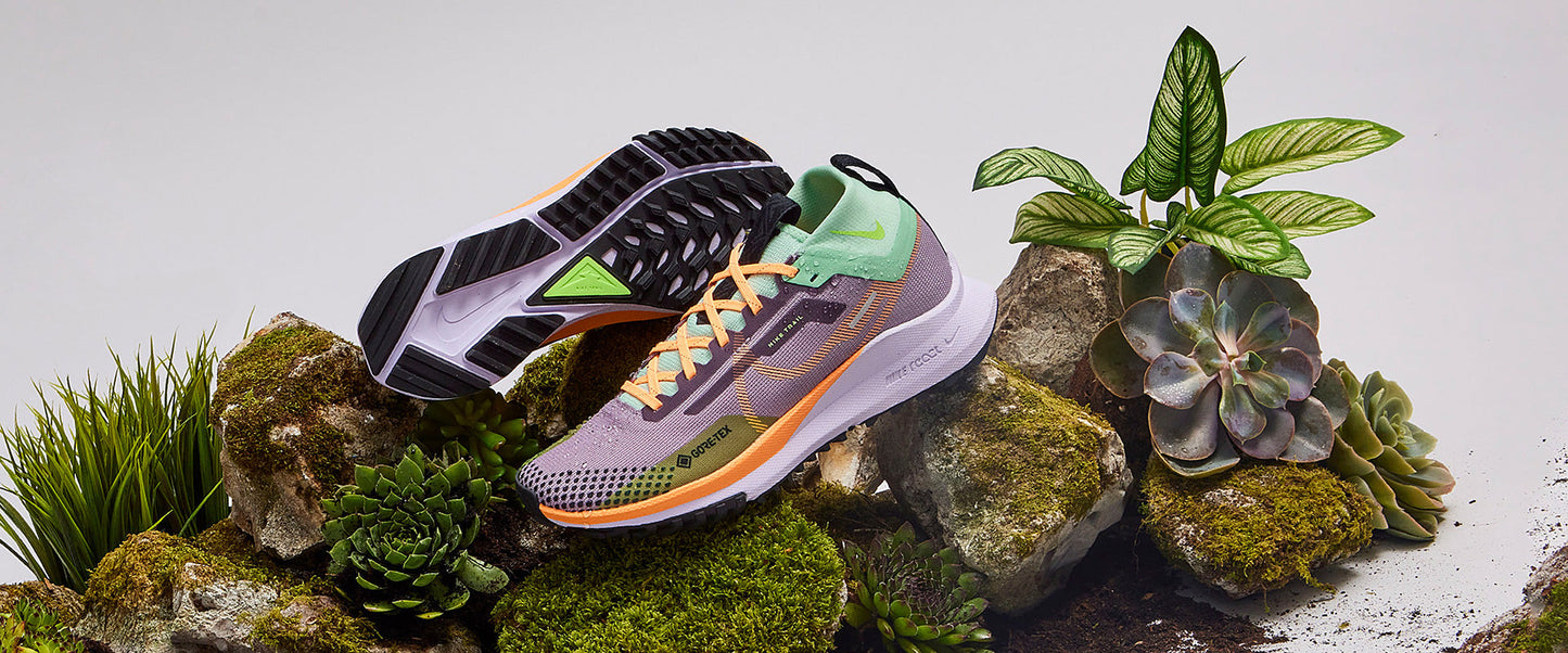 Nike Womens React Pegasus Trail 4 GORE-TEX - Purple Smoke/Peach Cream