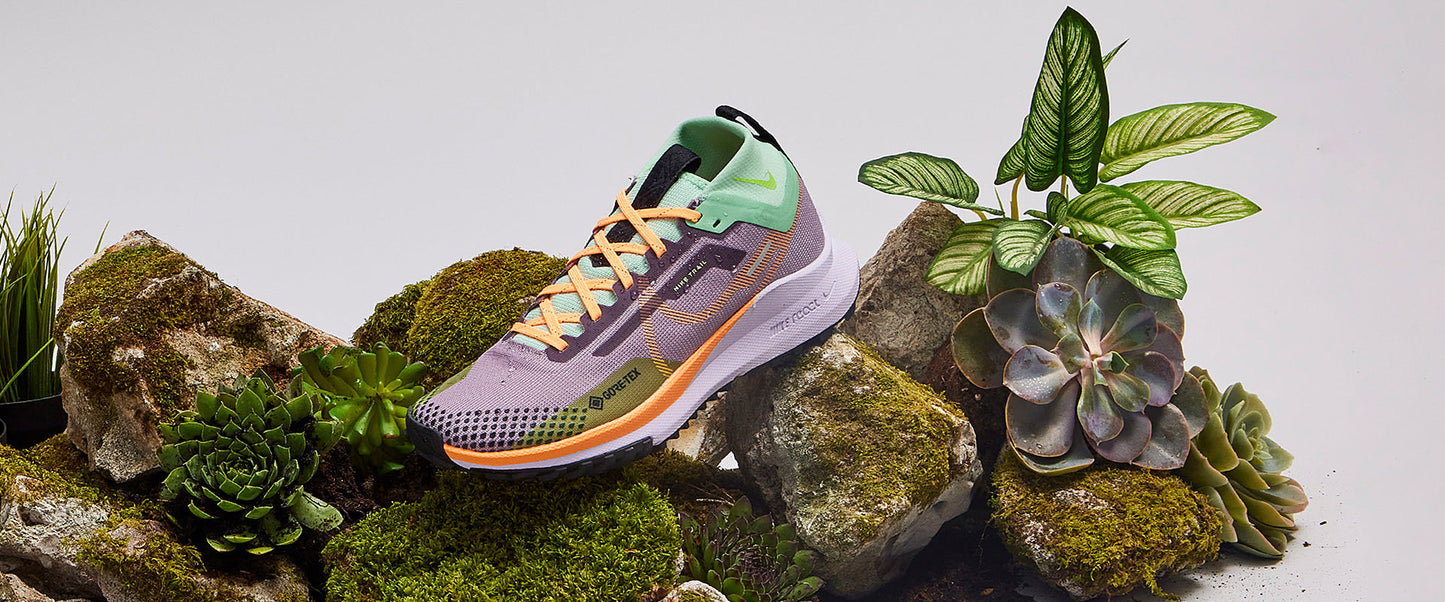 Nike Womens React Pegasus Trail 4 GORE-TEX - Purple Smoke/Peach Cream