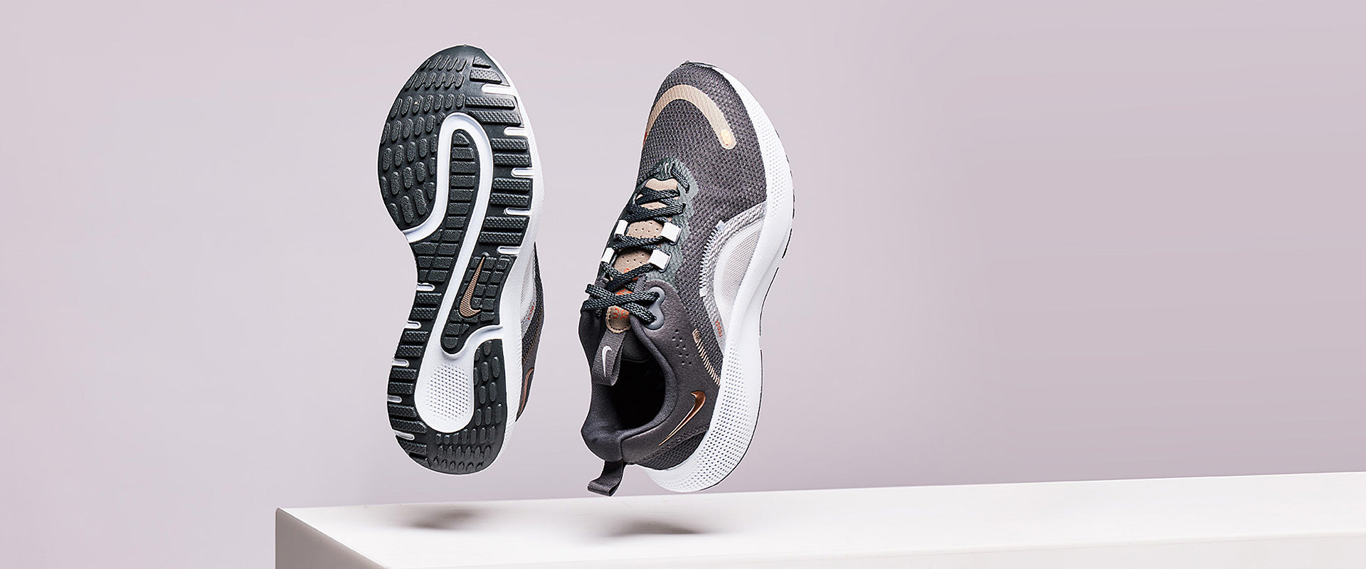 Nike Womens React Escape Run 2 - Dk Smoke Grey/Metallic Copper
