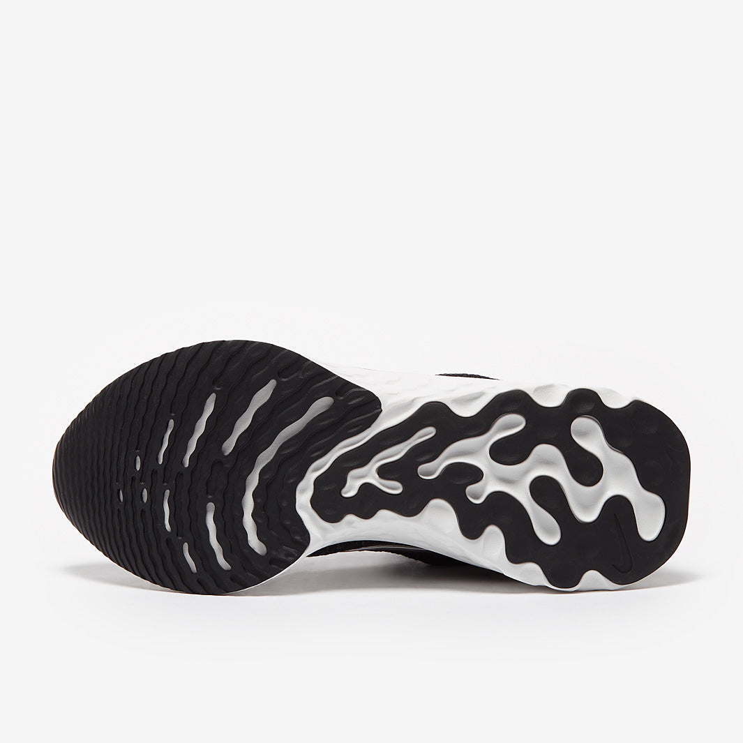 Nike Womens Infinity Run Flyknit 3 - Black/Metallic Silver