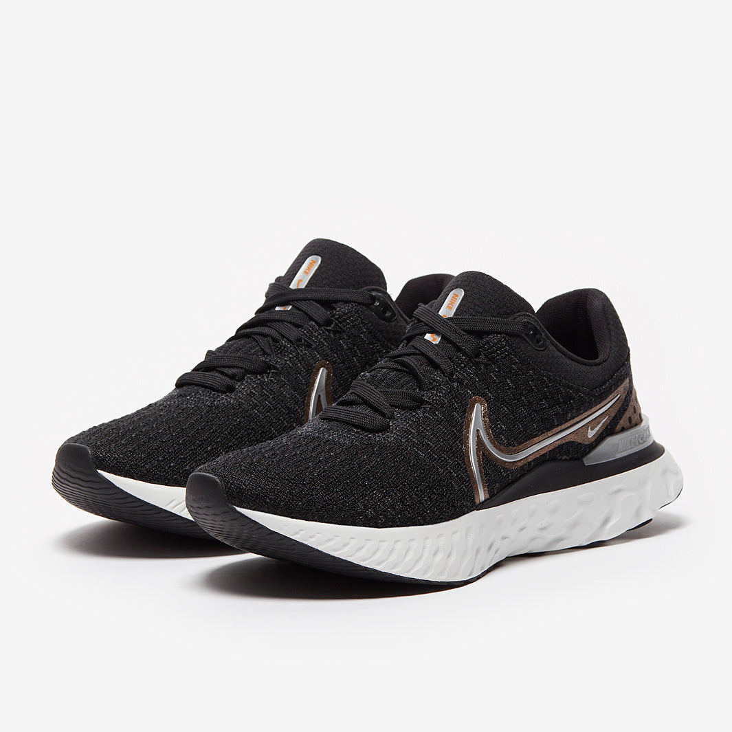 Nike Womens Infinity Run Flyknit 3 - Black/Metallic Silver
